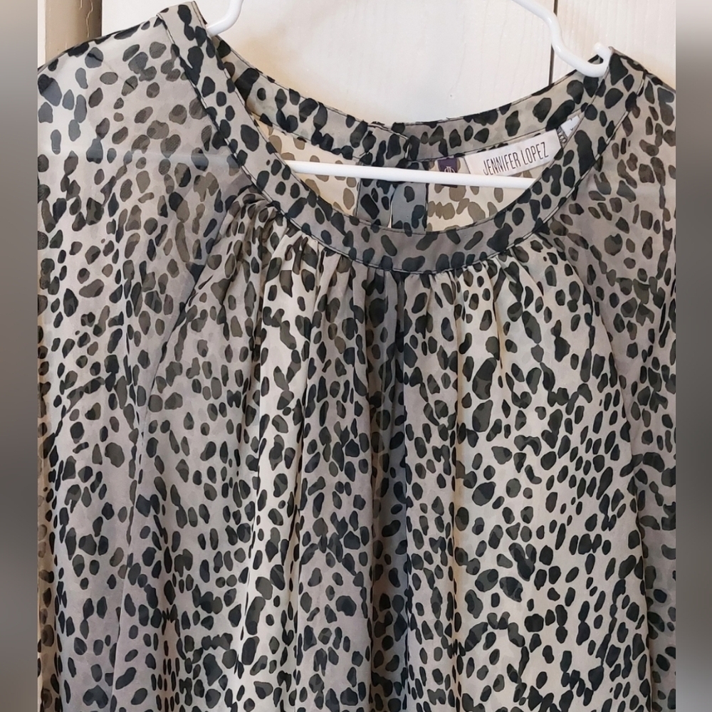 Jennifer Lopez Sheer Cheetah Print Blouse Open Back Size XL Flowy Romantic Sexy - Picture 2 of 10